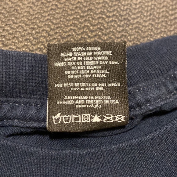 Primitive Apparel - Navy tee with cool print - Picture 5 of 8